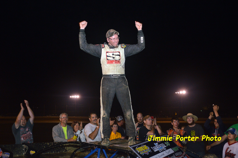 David Scott celebrates his first win at the New Stateline Speedway!
